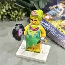 The LEGO Movie 2 Minifigures Series 71023 HULA LULA HAWAIIAN GIRL minifigure