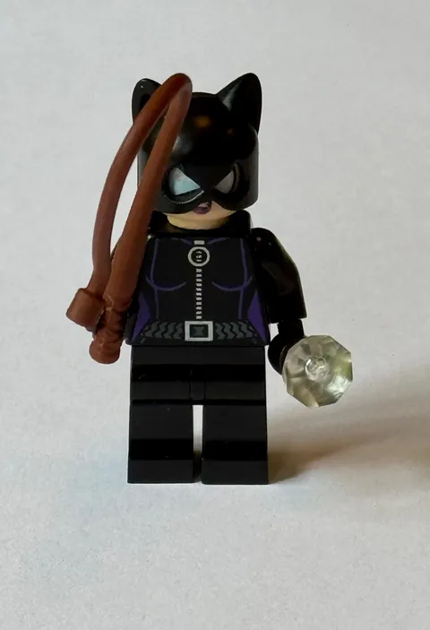 Lego Catwoman Minifigure DC Comics Super Heroes 6858 + Whip & Diamond
