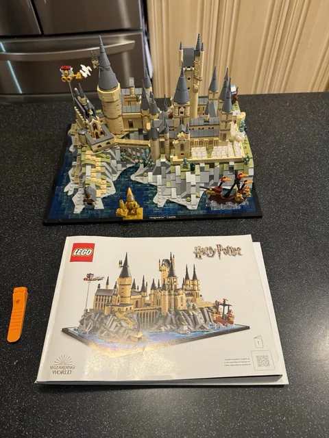 LEGO Harry Potter: Hogwarts Castle and Grounds (76419)