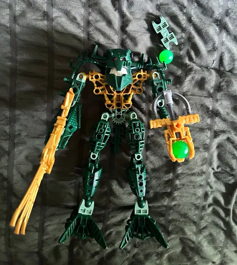 LEGO BIONICLE piraka zaktan 8903 complete
