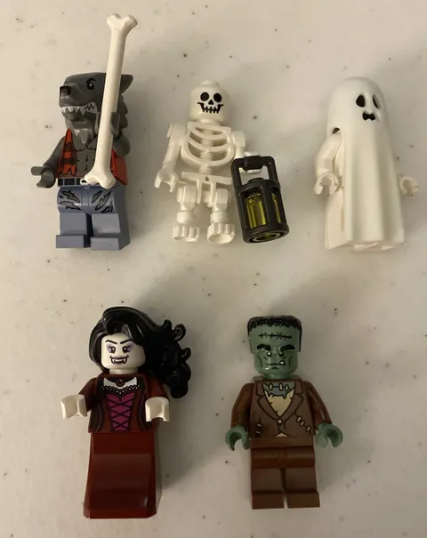 Lego Mini Figures Complete Set #31167 (Read Description)