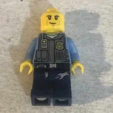 Lego Police Mini-fig Action Figure Toy Minifig L2
