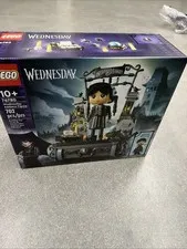 Lego Wednesday Figure Addams Family 76780 Building Toy 702 PCS NEW Free Shipping