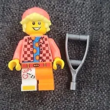 LEGO Broken Leg Boy minifigure Spring 2025 Store Exclusive