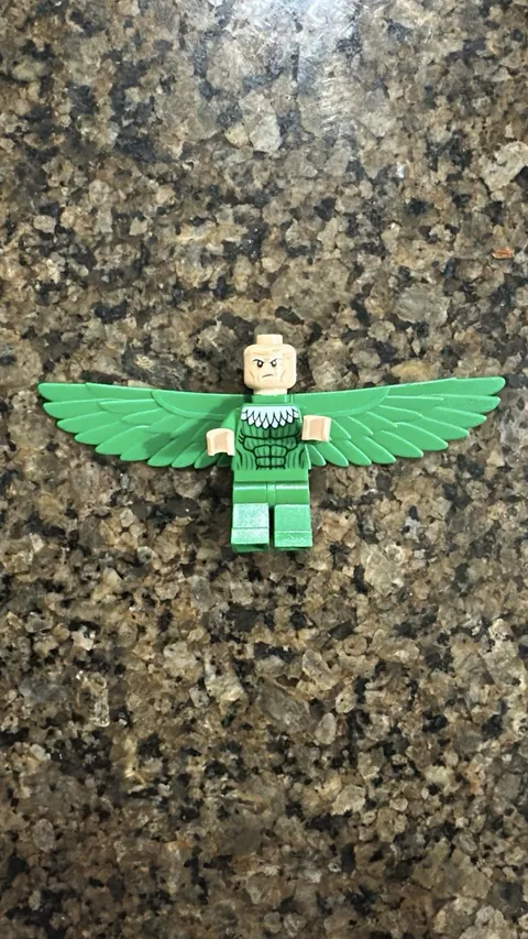 LEGO Marvel Spider-Man Vulture Minifigure Green Wings 76059