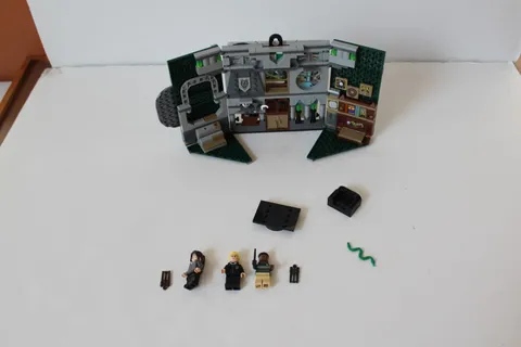 LEGO Harry Potter Slytherin House Banner Set 76410 No Box