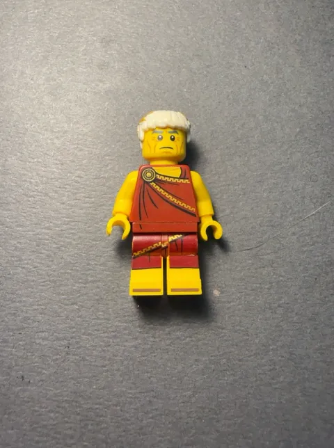 LEGO Minifigure Series 9 Roman Emperor Col133 71000