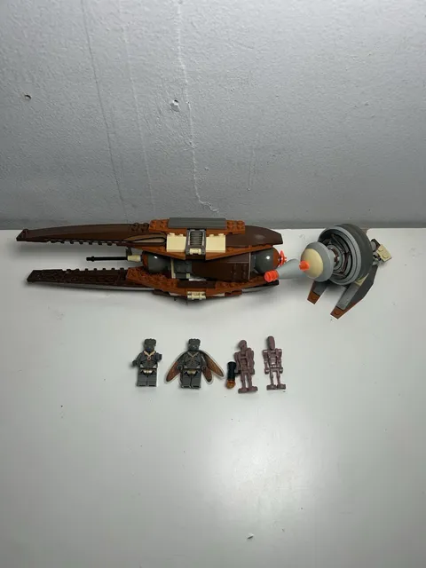 LEGO Star Wars: Geonosian Fighter (4478) Complete Set