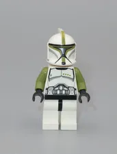 LEGO Star Wars Clone Trooper Sergeant olive green markings minifigure 75000