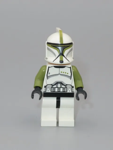 LEGO Star Wars Clone Trooper Sergeant olive green markings minifigure 75000