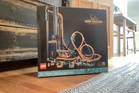 LEGO Icons: Loop Coaster (10303)Sealed and Hard to find & Brand new condition.
