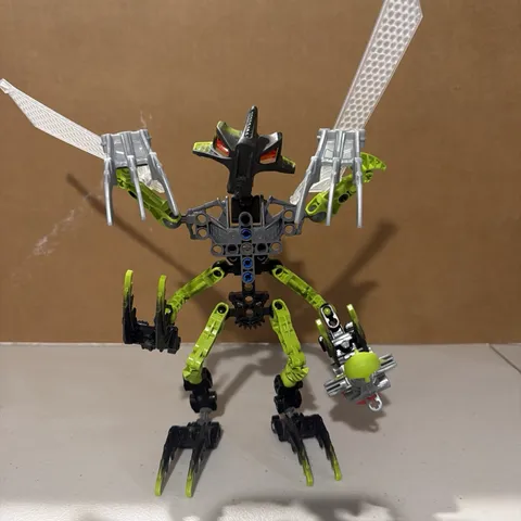 LEGO BIONICLE: Bionicle Mistika Gorast 8695 Complete W/ Instructions Read Desc