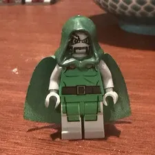 LEGO Marvel Super Heroes Doctor Doom Minifigure with Green Hood Cloth Cape