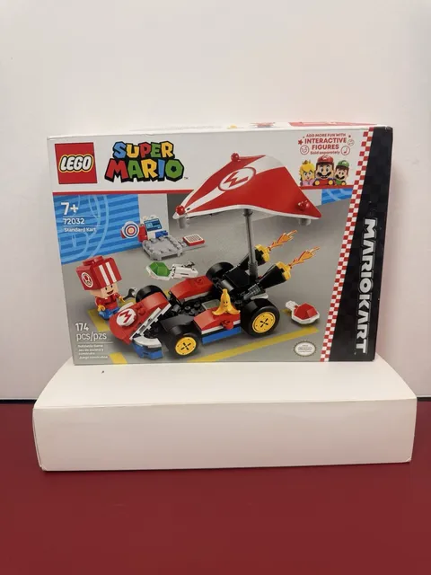 LEGO Super Mario: Mario Kart-Standard Kart (72032)