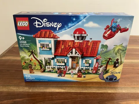 LEGO Disney Lilo and Stitch Beach House #43268 Sealed Box New