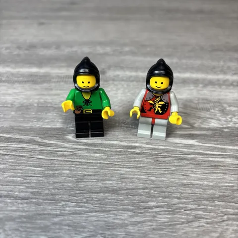 LEGO Dragon Knight & Forestman Minifigures Classic Incomplete Read Info