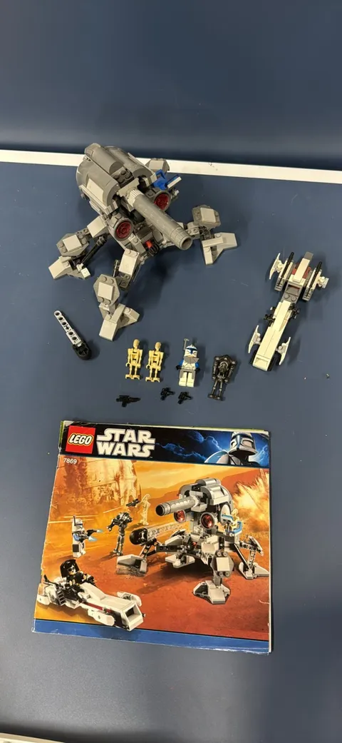 LEGO Star Wars: Battle for Geonosis (7869)