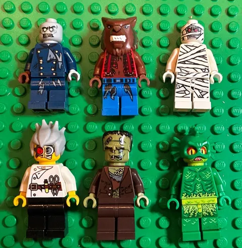 Lego Monster Fighters Minifigure Lot of 6 **All DAMAGED Frankenstein Werewolf
