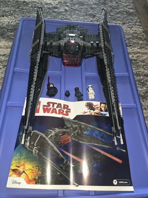 LEGO Star Wars 75179 Kylo Ren's TIE Fighter Complete W/ Minifigs & Instructions