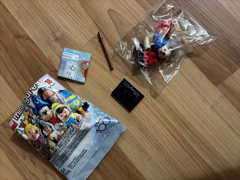 LEGO Minifigures Disney 100 Sorcerer Mickey Mystery Foil Pack