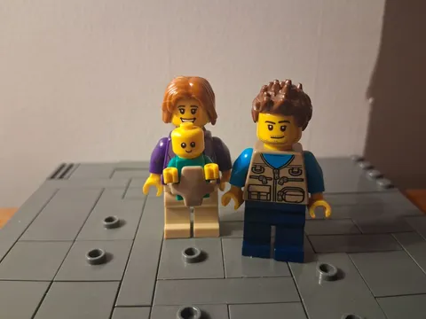 Lego Baby And Couple From Holiday Camper Set
