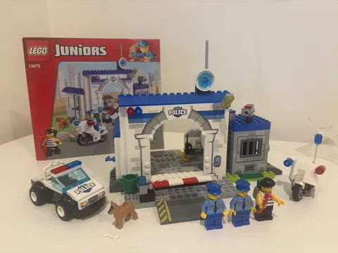 Lego Juniors Police Big Escape 10675 Complete Set VGC Lego Junior Police Station