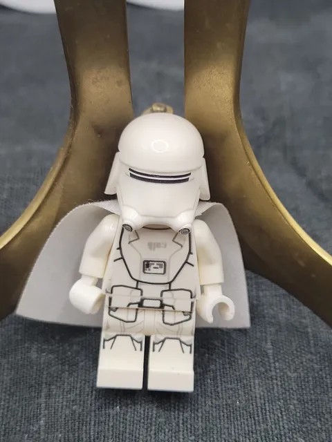 Lego  Star Wars Snow Cape First Order Snowtrooper with Cape Minifigure