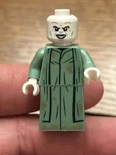 LEGO® Harry Potter - Lord Voldemort Minifigure Sand Green Robe 76415