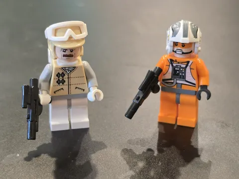 2 Minifigs 8083 Rebel Trooper Bat. Pack, Hoth Officer Sw0258, Zev Senesca Sw0260
