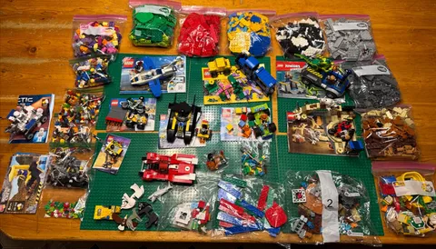 Large LEGO Lot Some Sets & Mixed Bricks, Wheels, Baseplates, Figures, READ
