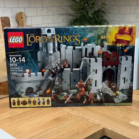 LEGO The Battle Of Helm's Deep Set #9474-1 NEW SEALED IN BOX