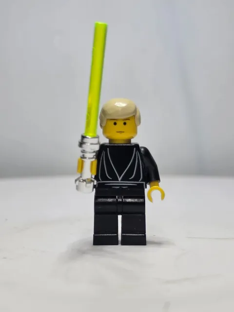 LEGO Star Wars Luke Skywalker 7104  MINT