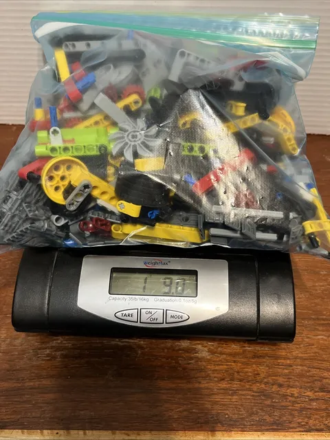 Lego Technic Bionicle Bulk lot - 1lb 9oz - Beams, Treads, Connectors, More Parts