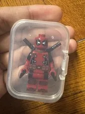 LEGO Deadpool Marvel Super Heroes Minifigure with 2 Katanas & Back Harness