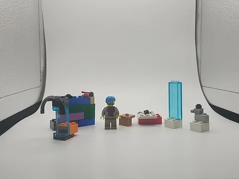 Lego Misc Pieces And Figure. Man With Blue Hat - TT1