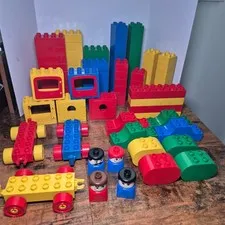 100 Pc Vintage LEGO DUPLO Lot 1970s 1980s Figures Cars Doors Windows Bricks
