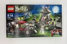 LEGO Monster Fighters The Zombies 9465 Complete Set w/ Minifigures & Manual EUC