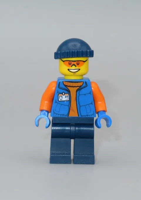 LEGO Arctic Research Assistant City Town minifigure 60036 60035