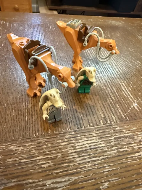 Lego Star Wars 2x Kaadu and Gungan Minifigures. Original Jar Jar