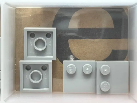 LEGO Parts - Light Bluish Gray Tile 2 x 2 with Studs on Edge - No 33909 - QTY 5