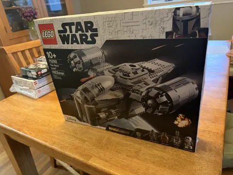 Star Wars Razor Crest Set 75292 - New