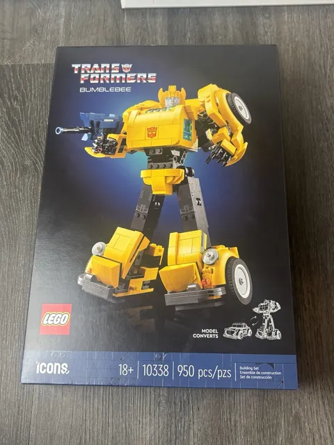 LEGO Icons Transformers Bumblebee Action 10338 Yellow LEGO Set New Sealed
