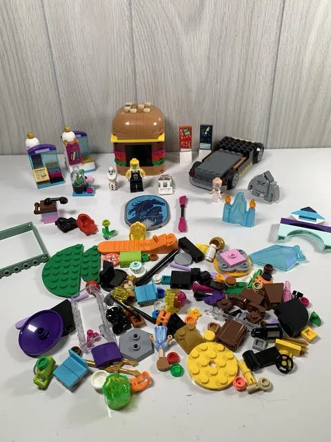 Random LEGO PARTS LOT Minifigure Burger Disney  Accessories