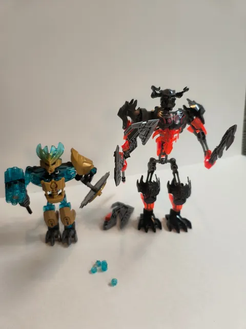 LEGO BIONICLE Mask Maker vs. Skull Grinder 70795 Incomplete