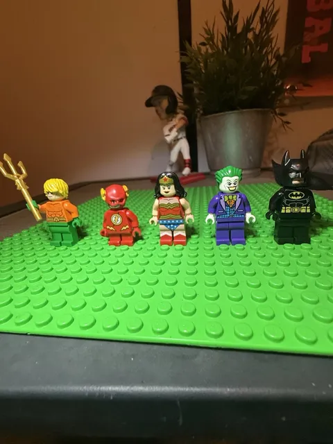 LEGO DC Super Heroes Minifigure Lot of 5 Aquaman Flash Wonder Woman Joker Batman
