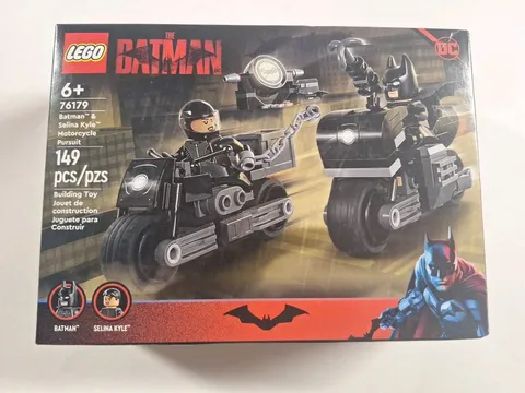 LEGO 76179 DC Batman & Selina Kyle Motorcycle Pursuit NEW 