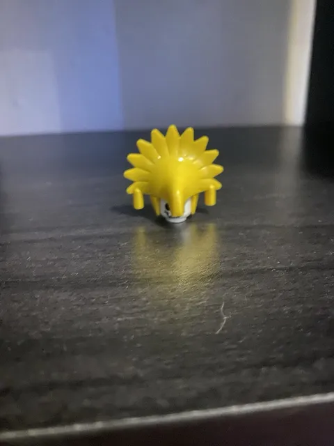 Vintage LEGO Yellow Jungle Headdress Native American Achu Adventurers 30276