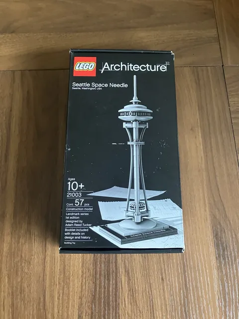 LEGO ARCHITECTURE: Seattle Space Needle (21003)