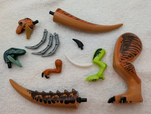 Lego Dinosaur Lot Of Assorted Parts & Pieces