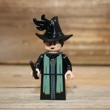 LEGO Madam Irma Pince hp355 Minifigure Hogwarts: Dumbledore's Office 76402